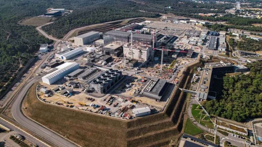 Goodbye To Fuels: ITER Project Reaches Critical Stage - A Future of Endless Clean Energy Begins!