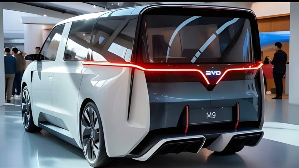 2026 BYD M9
